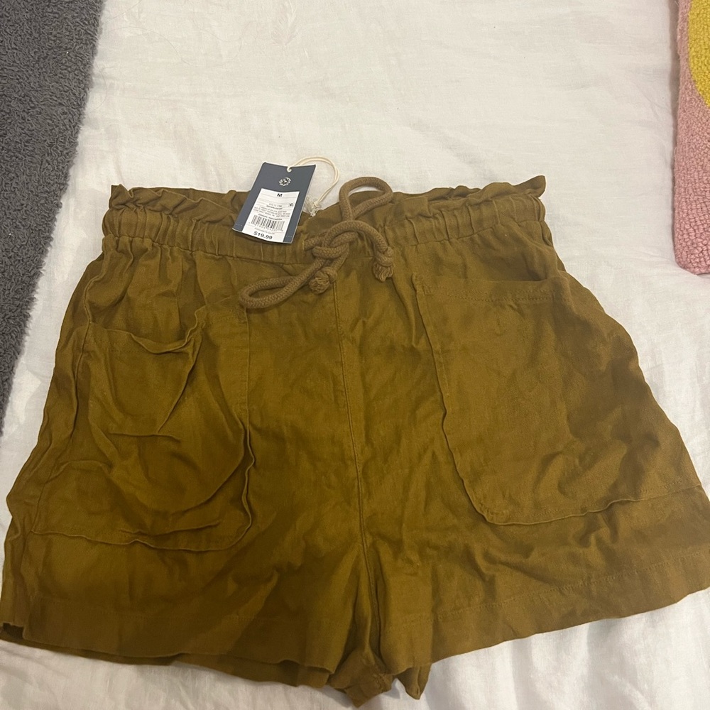“Universal Threads” Brown Linen Shorts